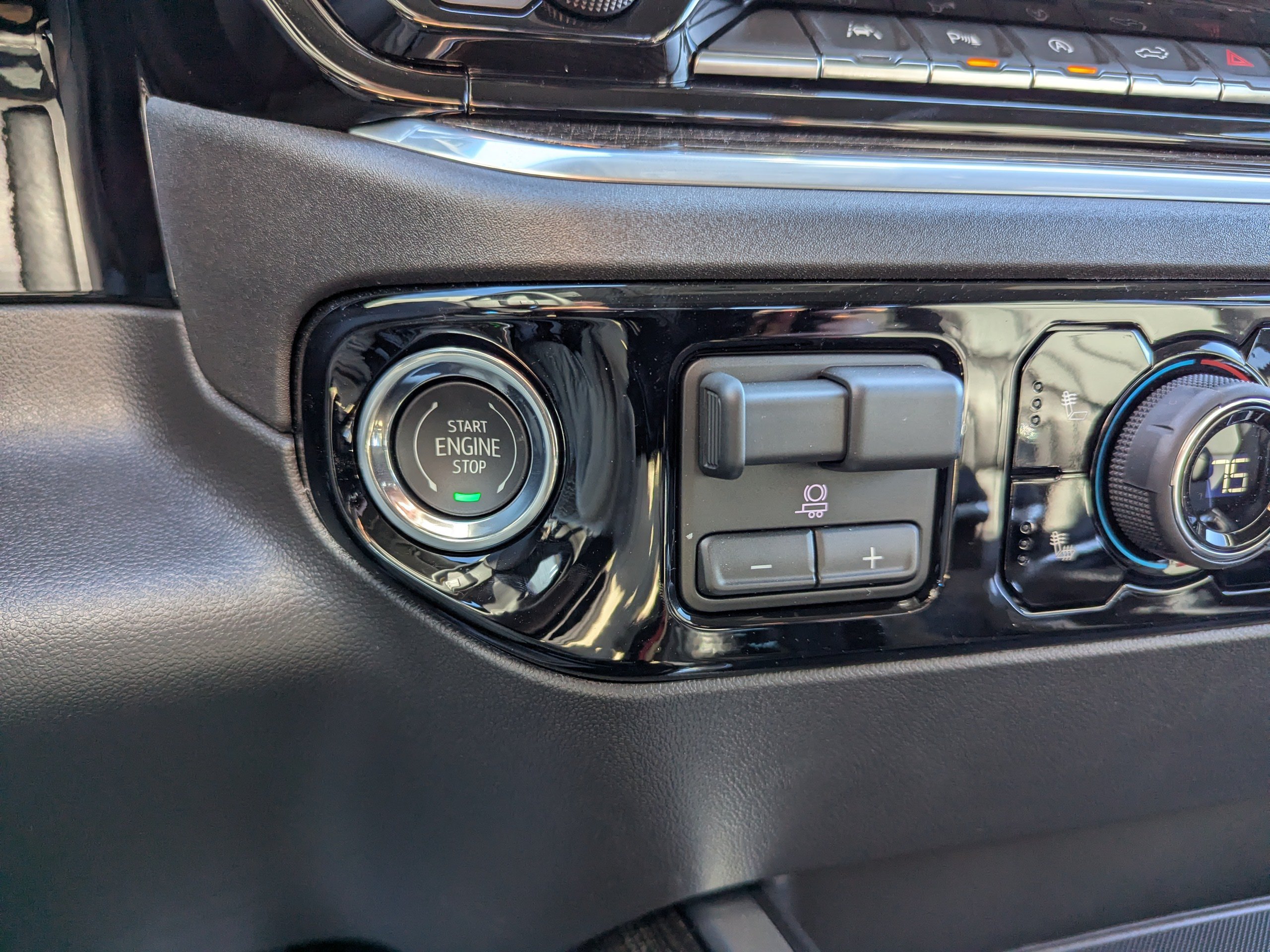 New 2026 Chevrolet Silverado 1500 RST w/ Safety Package AWD/4WD image 17