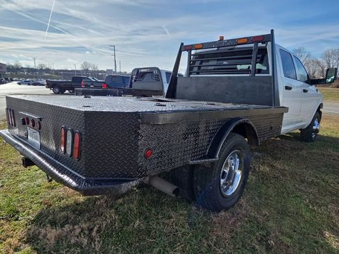 Used 2016 RAM 3500 Tradesman w/ Chrome Appearance Group image 5