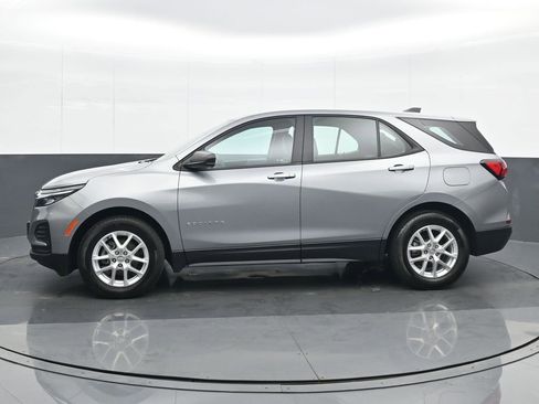 Used 2024 Chevrolet Equinox LS image 3