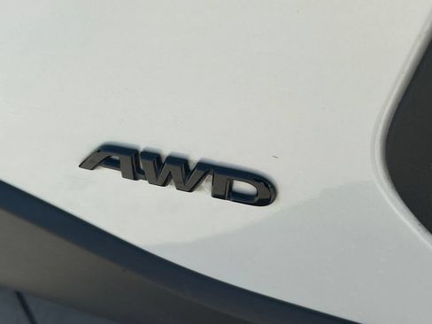 Used 2024 Toyota Corolla Cross AWD Hybrid w/ Convenience Package image 16