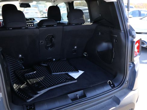 Used 2022 Jeep Renegade Trailhawk image 20