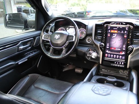 Used 2019 RAM 1500 Laramie AWD/4WD image 14