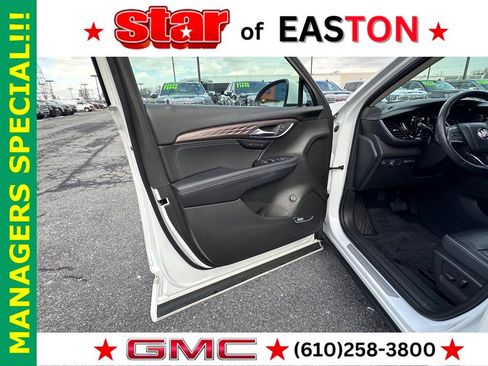 Used 2021 Buick Envision Avenir w/ Technology Package II image 18