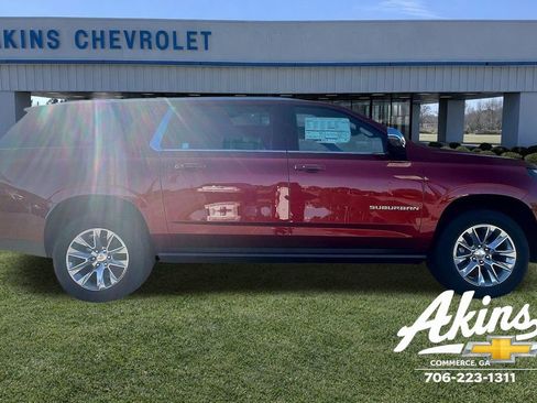 New 2026 Chevrolet Suburban Premier RWD image 19