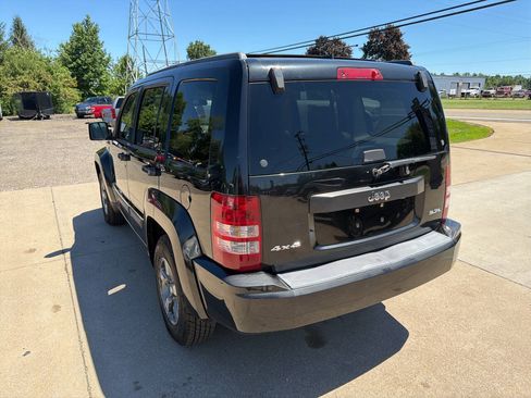 Used 2008 Jeep Liberty Sport w/ Popular Equipment Group AWD/4WD image 5