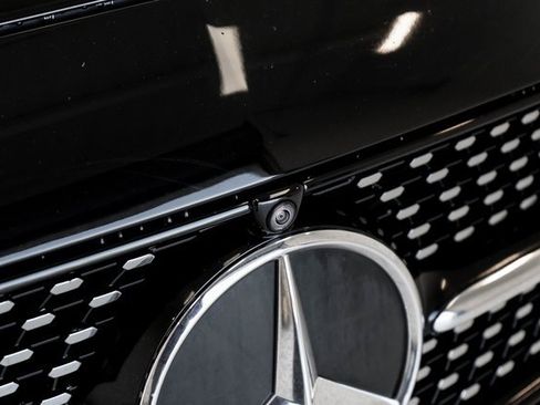 Used 2022 Mercedes-Benz E 350 Sedan image 9