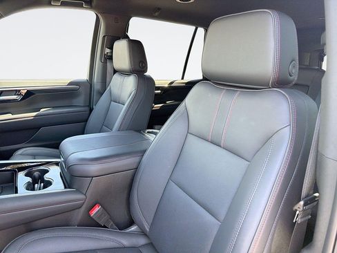 Used 2026 Chevrolet Tahoe RST RWD image 21