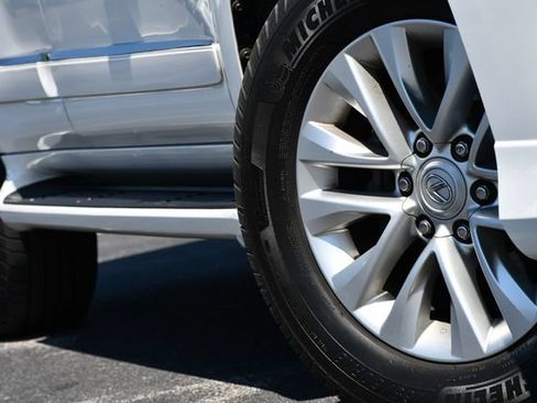 Used 2018 Lexus GX 460 Premium w/ Premium Package AWD/4WD image 14