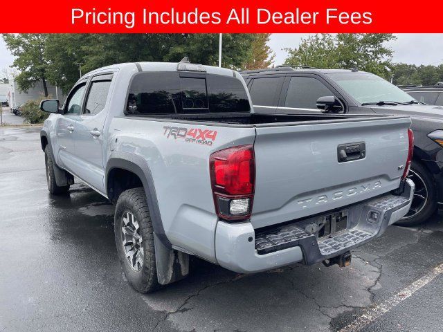 Used 2019 Toyota Tacoma TRD Off-Road w/ Technology Package AWD/4WD image 7