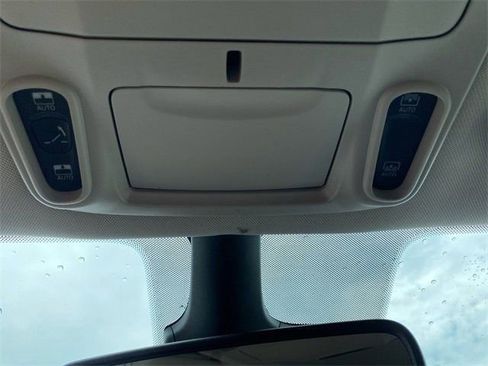 Used 2023 Chrysler Pacifica Limited image 42