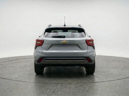 Used 2025 Chevrolet Trax LT w/ LT Convenience Package FWD image 7