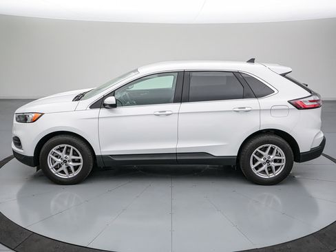 Certified 2024 Ford Edge SEL w/ Convenience Package AWD/4WD image 8