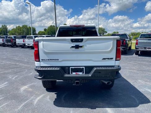 New 2026 Chevrolet Silverado 2500 ZR2 w/ LPO, Dark Essentials Package AWD/4WD image 5