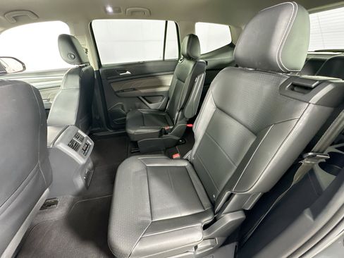 Used 2023 Volkswagen Atlas SE image 24