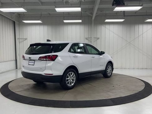 Used 2023 Chevrolet Equinox LS AWD/4WD image 8