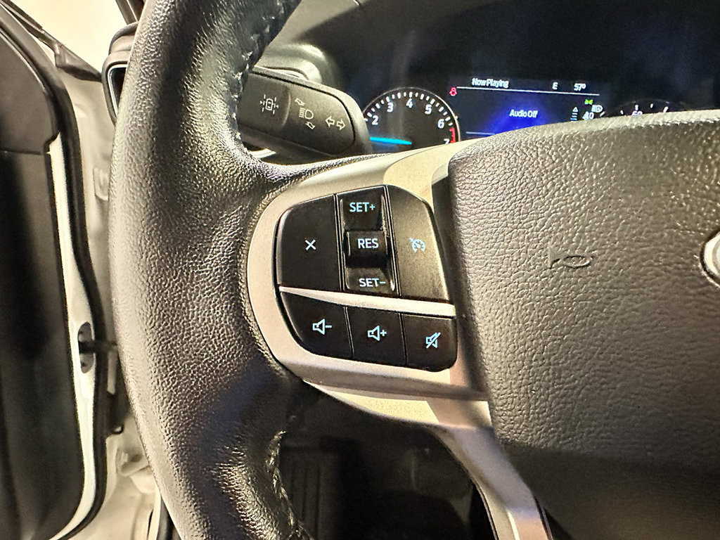 Used 2022 Ford Explorer XLT w/ Equipment Group 202A AWD/4WD image 36