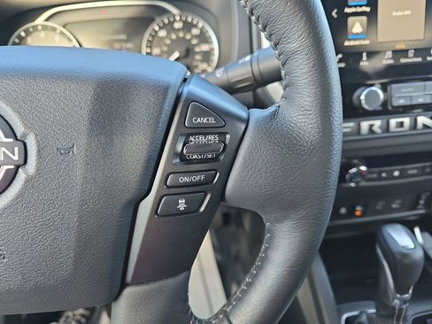 Used 2025 Nissan Frontier SV w/ SV Convenience Package image 21