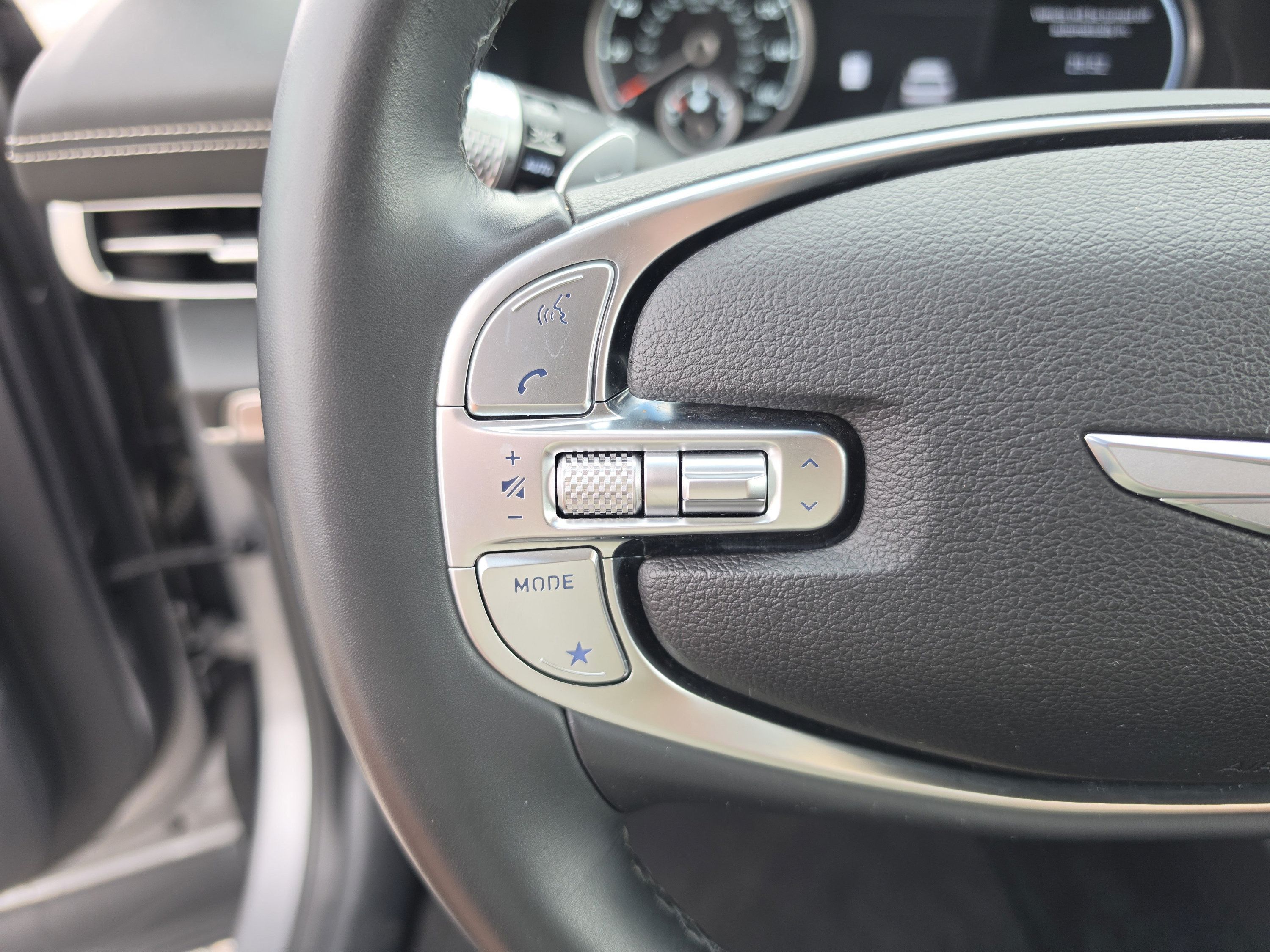 Used 2024 Genesis GV80 2.5T AWD/4WD image 33