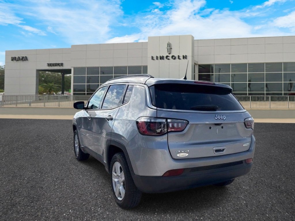 Used 2022 Jeep Compass Latitude w/ Convenience Group AWD/4WD image 7