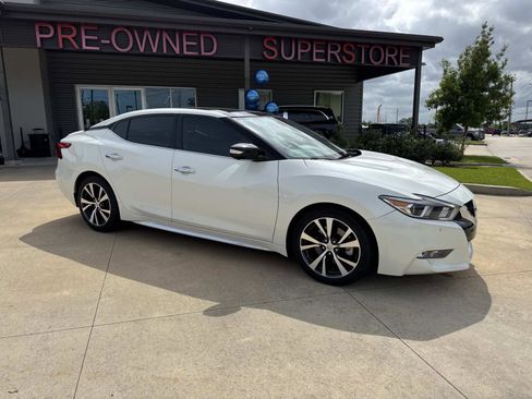 Used 2017 Nissan Maxima Platinum FWD image 1