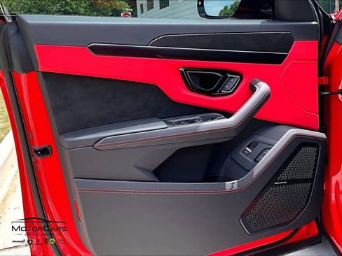 Used 2024 Lamborghini Urus S AWD/4WD image 22