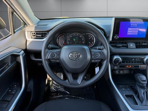 Used 2023 Toyota RAV4 LE image 5