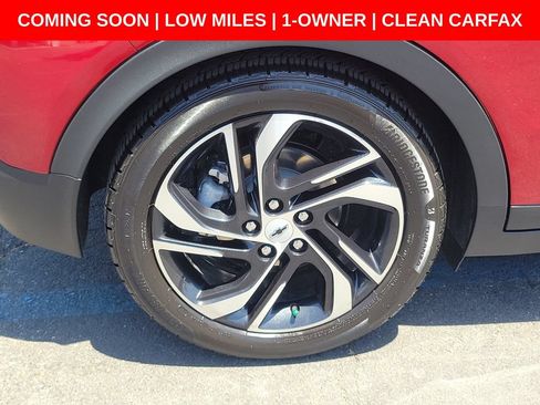Used 2023 Chevrolet Bolt LT w/ Infotainment Package FWD image 8