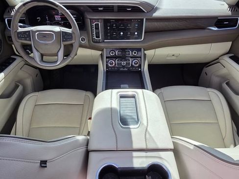 Used 2024 GMC Yukon Denali w/ Advanced Technology Package RWD image 10