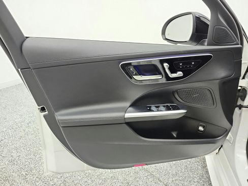 Used 2023 Mercedes-Benz C 300 Sedan image 14