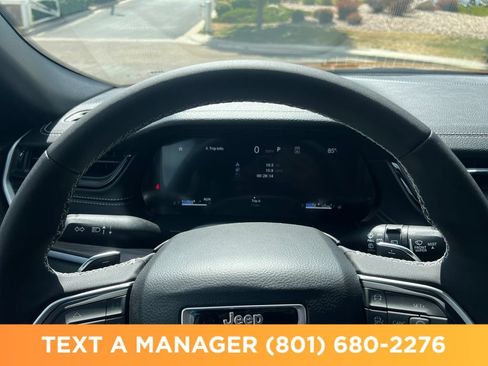 New 2026 Jeep Grand Cherokee Limited w/ Luxury Tech Group II AWD/4WD image 15