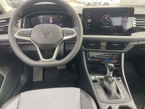 New 2026 Volkswagen Jetta SE image 14