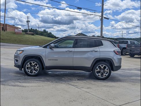 Used 2021 Jeep Compass Limited w/ Sun and Sound Group AWD/4WD image 9