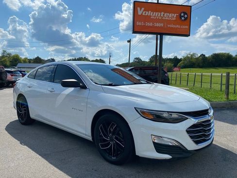 Used 2021 Chevrolet Malibu LS FWD image 1
