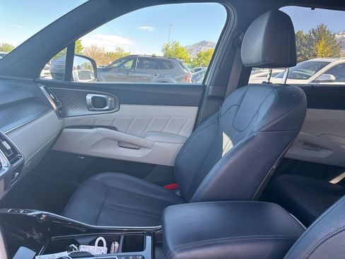 Certified 2023 Kia Sorento SX Prestige AWD/4WD image 5
