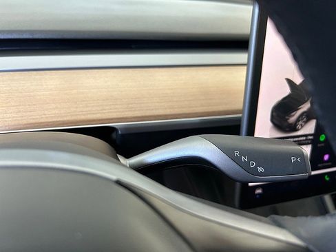 Used 2023 Tesla Model Y AWD image 29