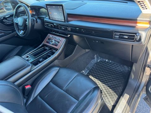 Used 2021 Lincoln Aviator Reserve w/ Elements Package Plus image 11