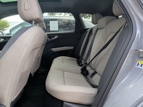 Certified 2024 Audi Q4 e-tron Prestige AWD/4WD image 32