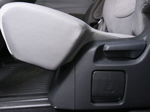 Certified 2025 Toyota Sienna LE image 23