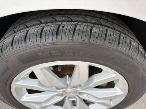 Used 2018 Chevrolet Impala LT FWD image 9