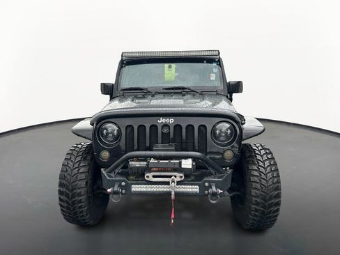 Used 2014 Jeep Wrangler Sahara w/ Connectivity Group AWD/4WD image 8
