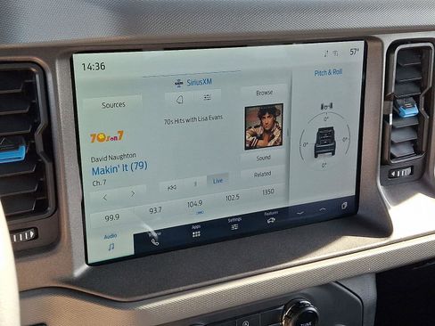 Used 2024 Ford Bronco Black Diamond image 16