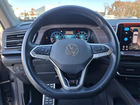 Used 2024 Volkswagen Atlas SEL Premium R-Line image 23
