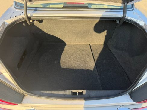 Used 2002 Jaguar XJ8 image 19