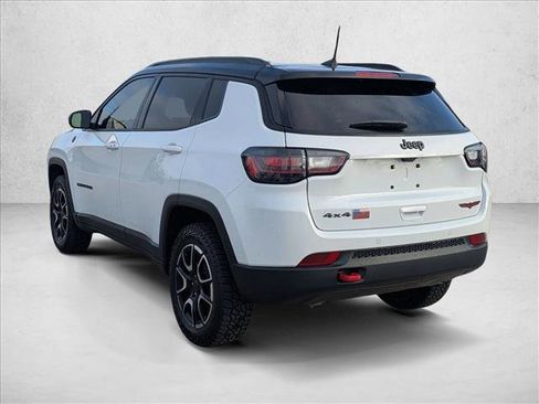 Used 2025 Jeep Compass Trailhawk w/ Trailhawk Elite Group image 6