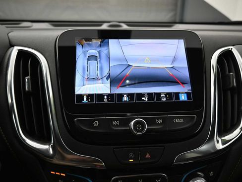 Used 2024 Chevrolet Equinox Premier AWD/4WD image 8
