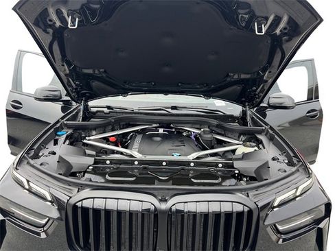 Used 2026 BMW X7 xDrive40i w/ M Sport Package image 20