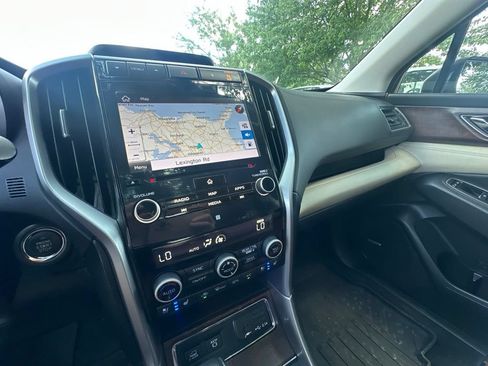 Used 2020 Subaru Ascent Touring w/ Popular Package #3 AWD/4WD image 9