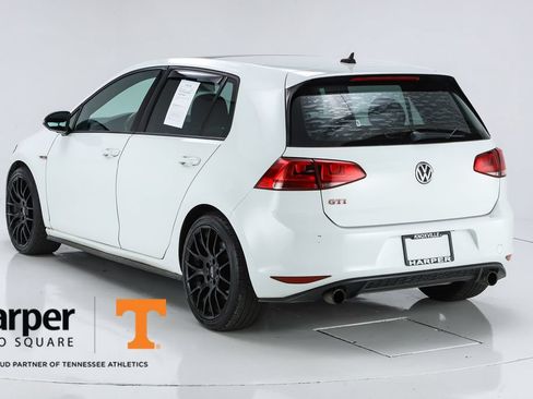 Used 2017 Volkswagen GTI SE FWD image 7