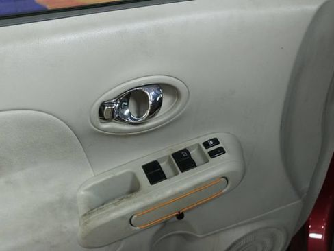 Used 2009 Nissan Cube 1.8 S w/ Interior Designer Pkg FWD image 13