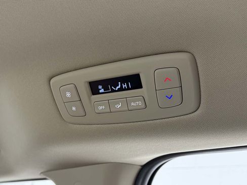 Used 2023 Kia Carnival SX Prestige image 32